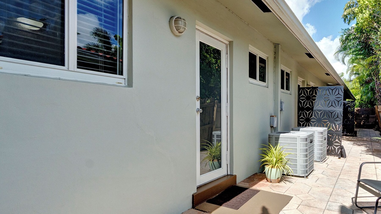 Photo of Patio Balcony in Middle River Terrace
