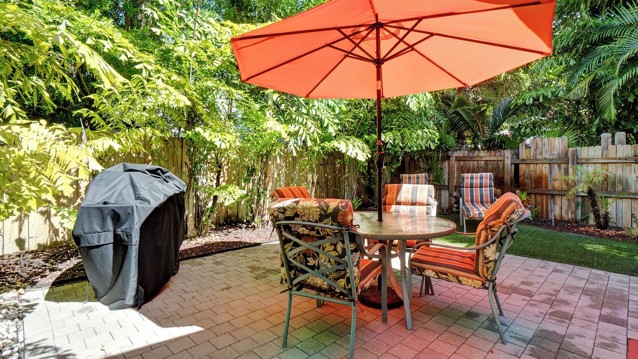 Photo of Outdoor in Middle River Terrace