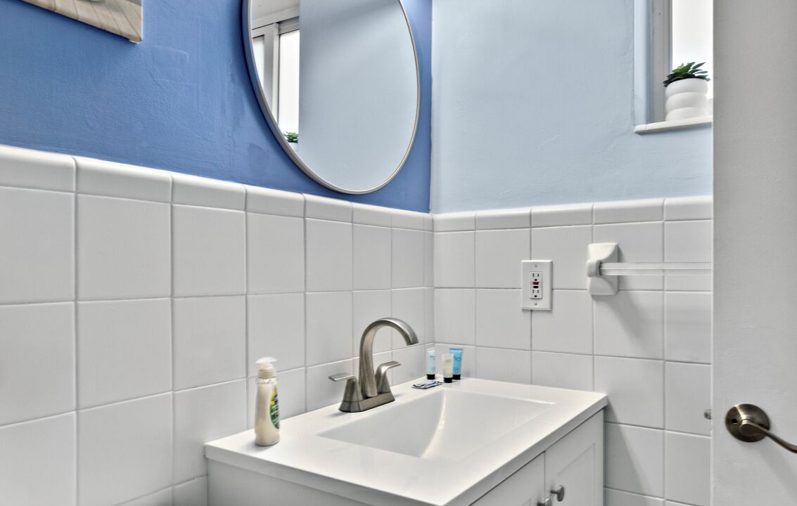 Photo of Bathroom in Middle River Terrace