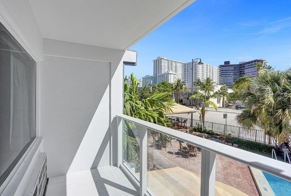 Photo of Patio Balcony in Galt Mile