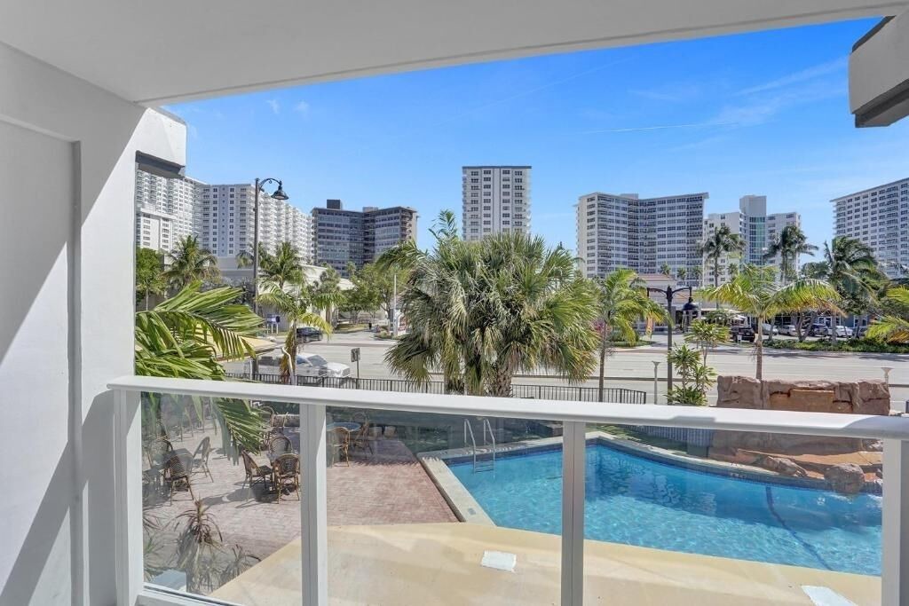 Photo of Patio Balcony in Galt Mile