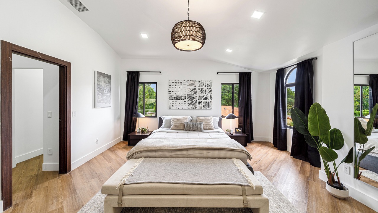 Photo of Bedroom in Miami Shores