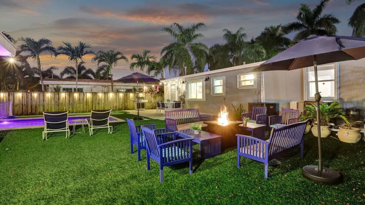 Photo of Outdoor in Hallandale Beach