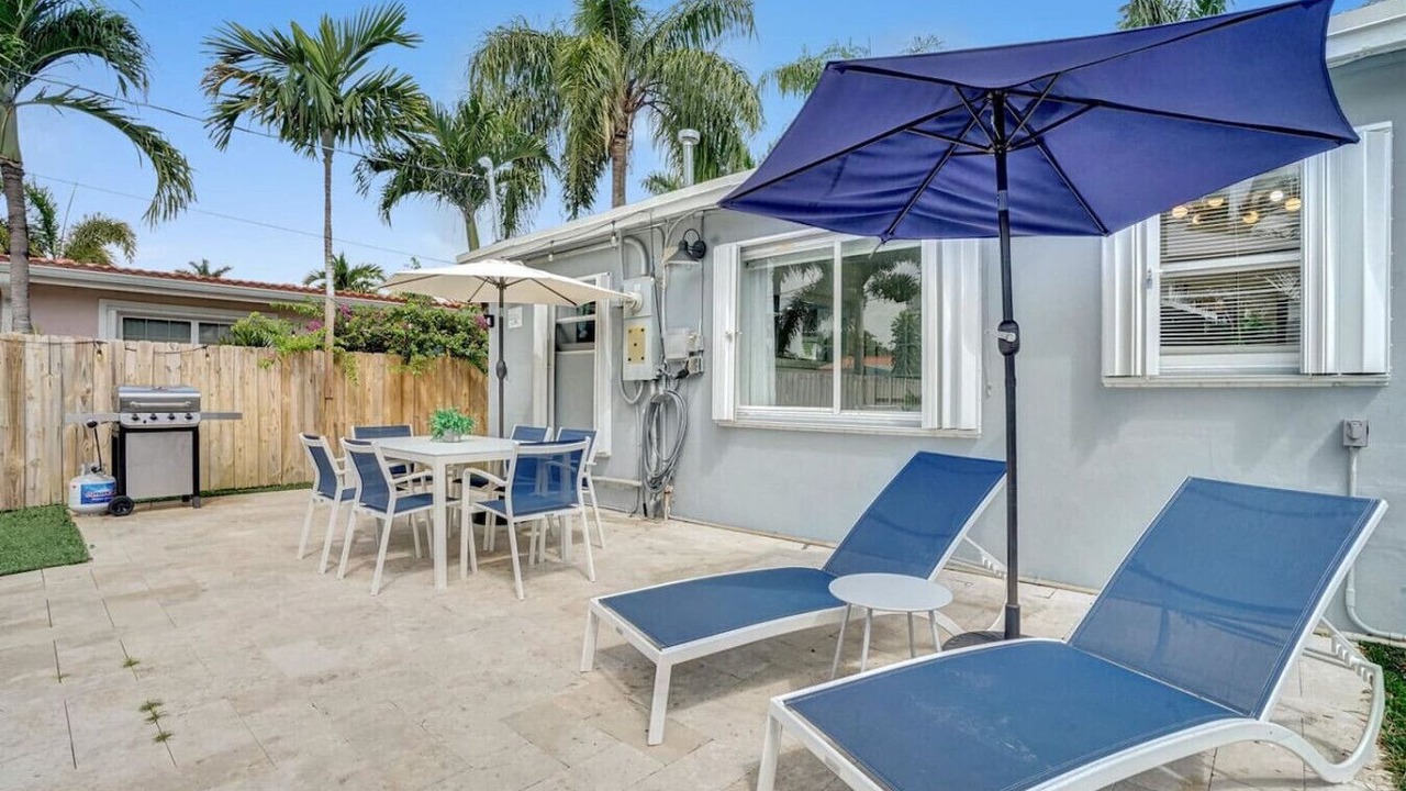 Photo of Outdoor in Hallandale Beach