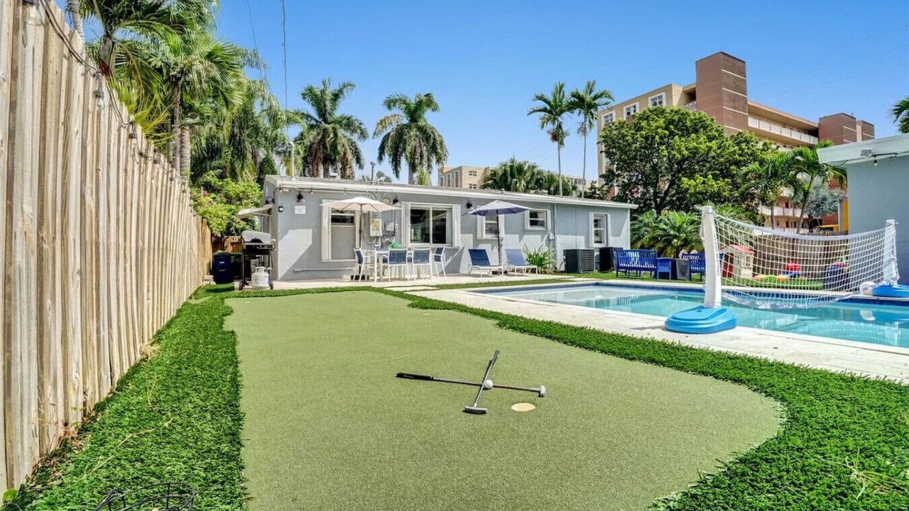 Photo of Outdoor in Hallandale Beach