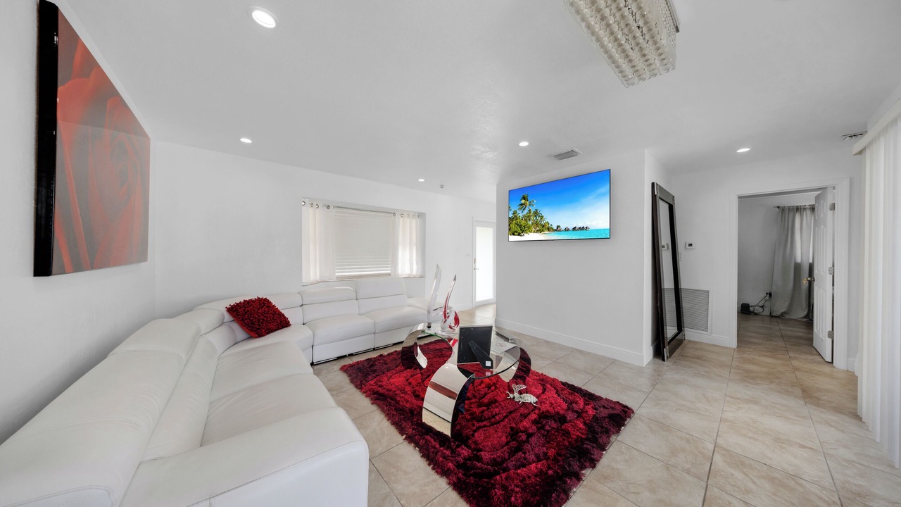 Photo of Livingroom in Miami Gardens