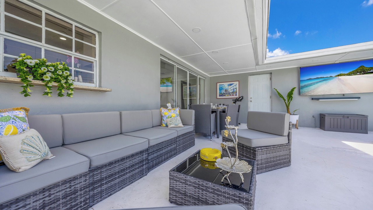 Photo of Patio Balcony in Miami Gardens