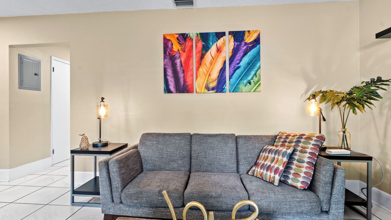 Photo of Livingroom in Middle River Terrace