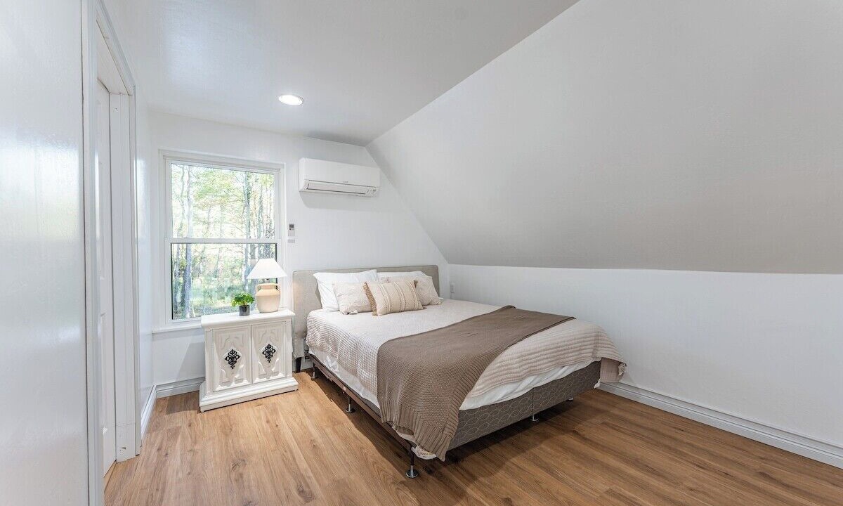 Photo of Bedroom in Sugarcreek