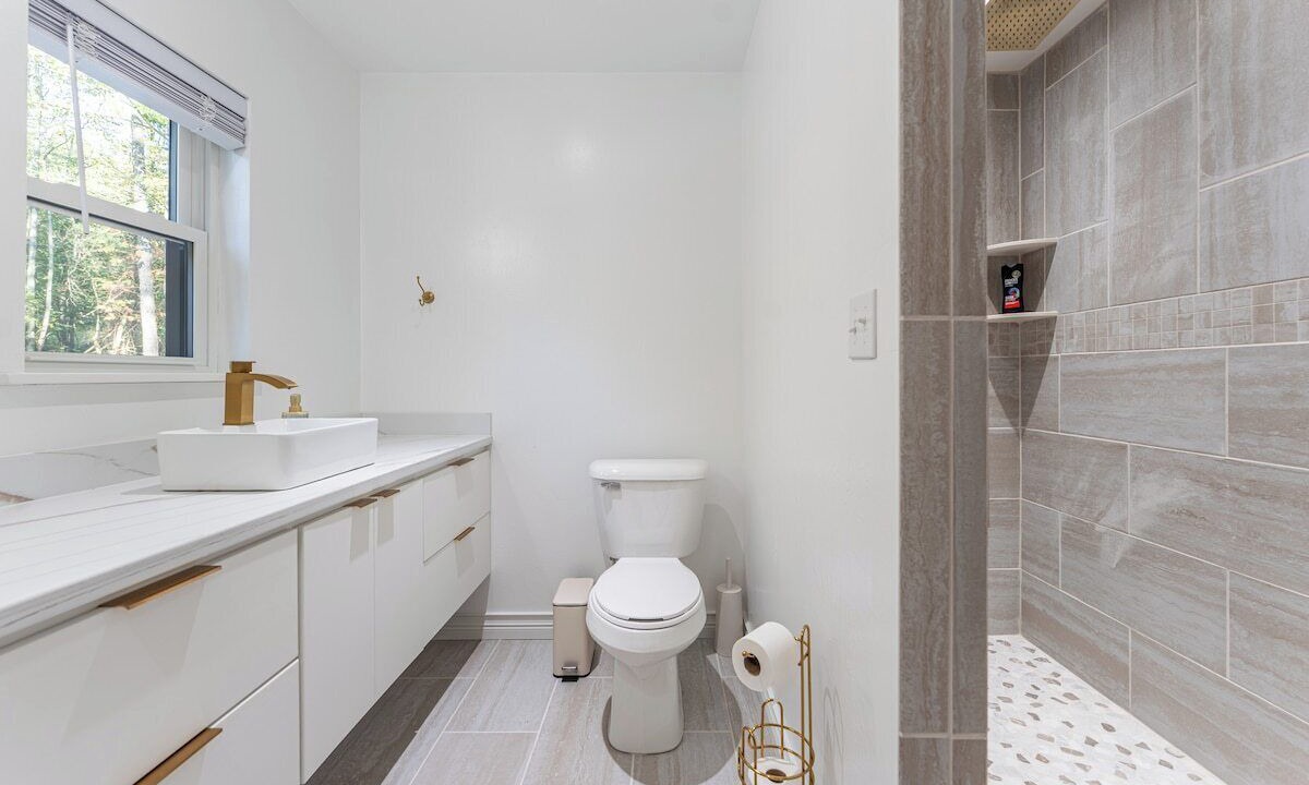 Photo of Bathroom in Sugarcreek