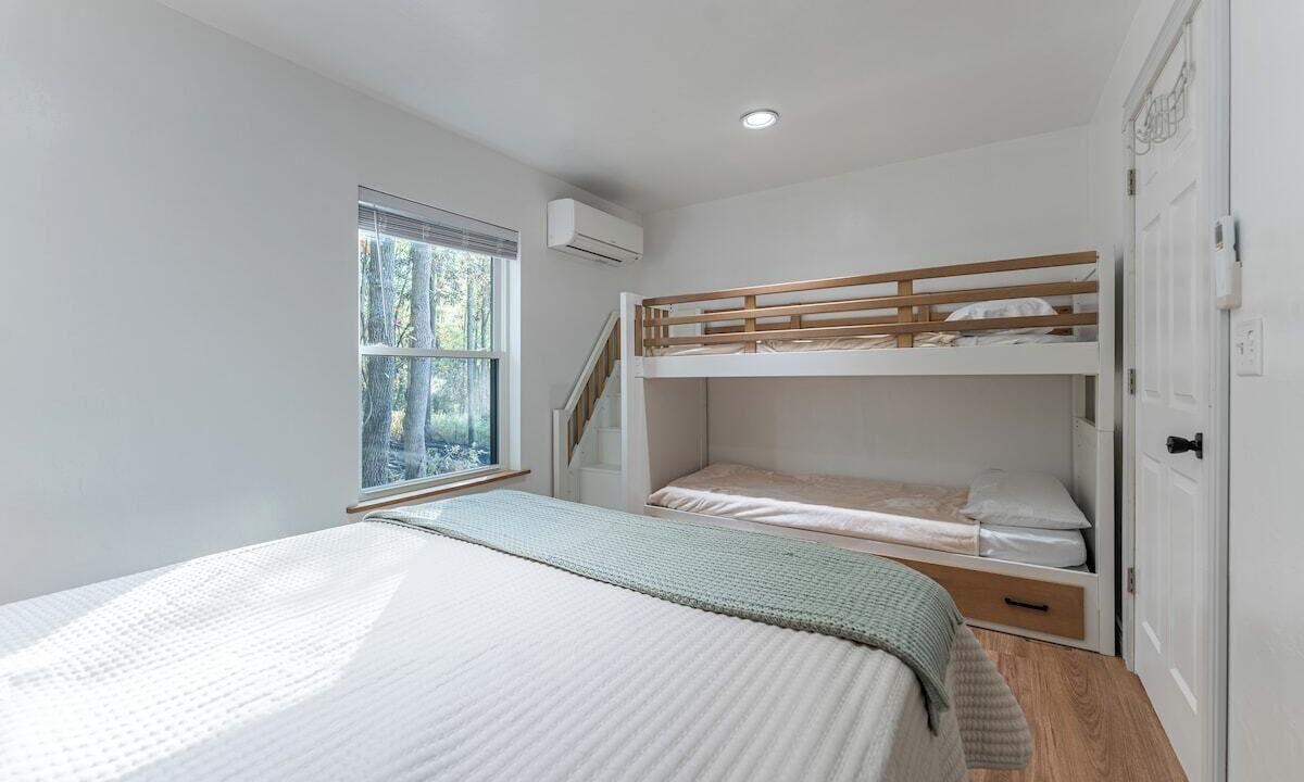 Photo of Bedroom in Sugarcreek
