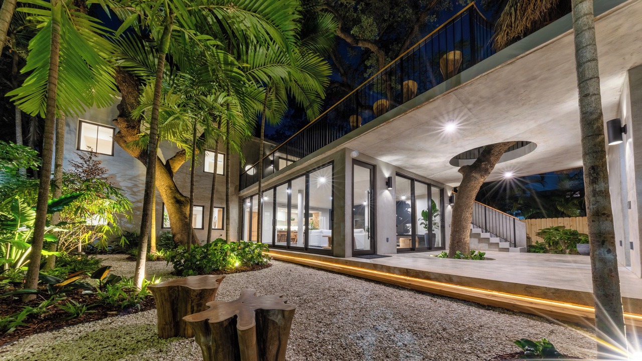 Photo of Outdoor in Overtown
