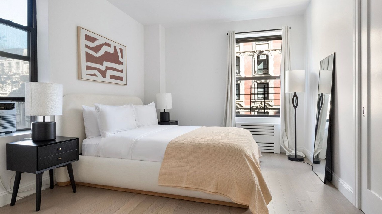 Photo of Bedroom in Bloomingdale