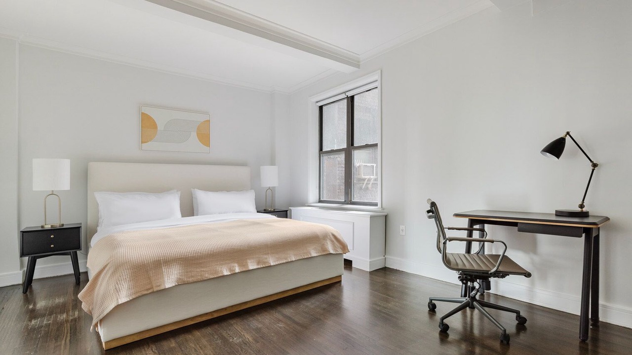 Photo of Bedroom in Lincoln Square