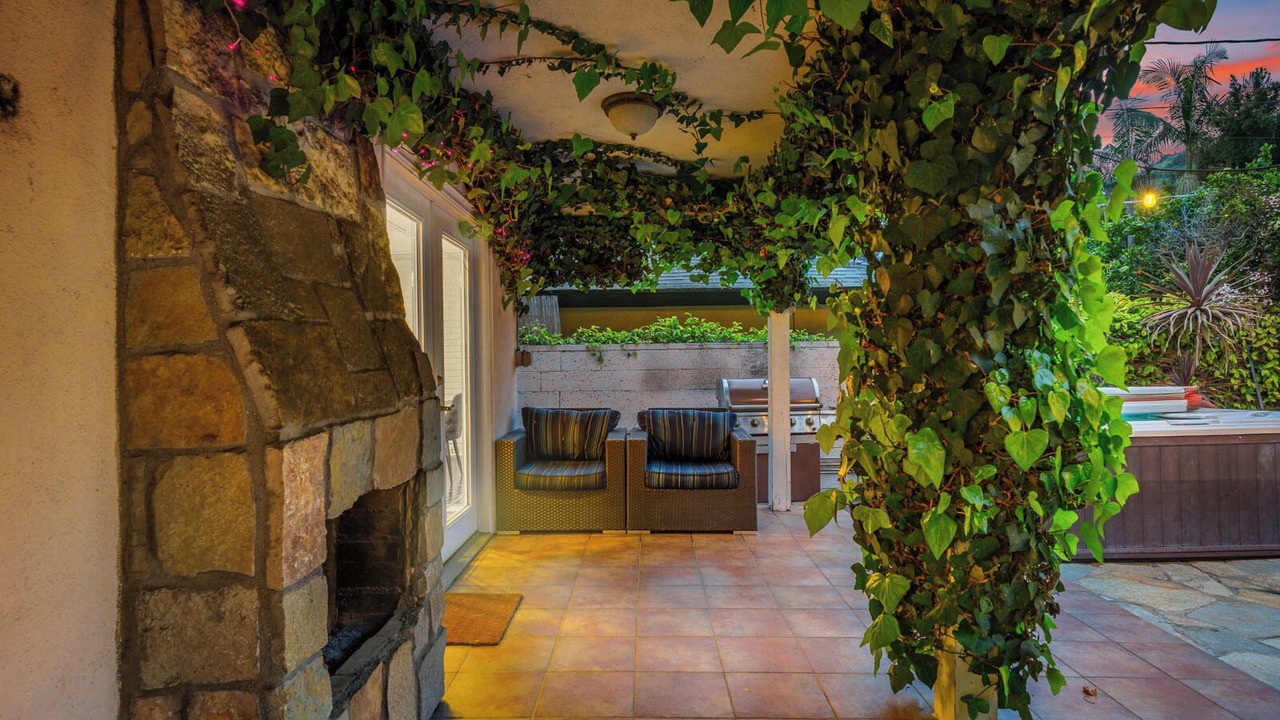 Photo of Patio Balcony in Beverly Hills
