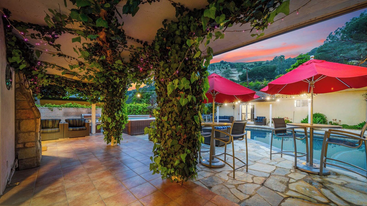 Photo of Outdoor in Beverly Hills