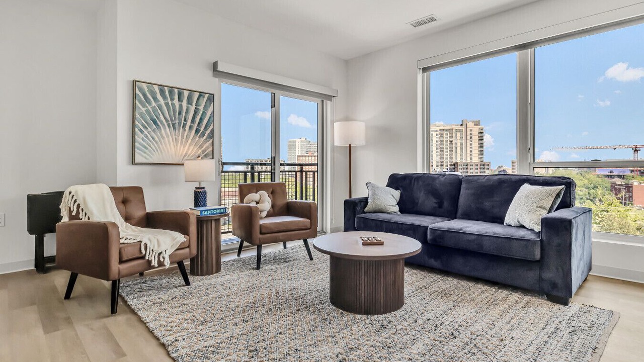 Photo of Livingroom in University Circle