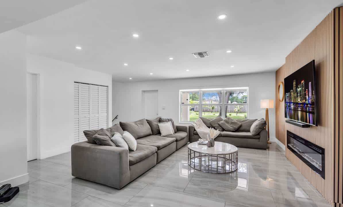 Photo of Livingroom in Ives Estates