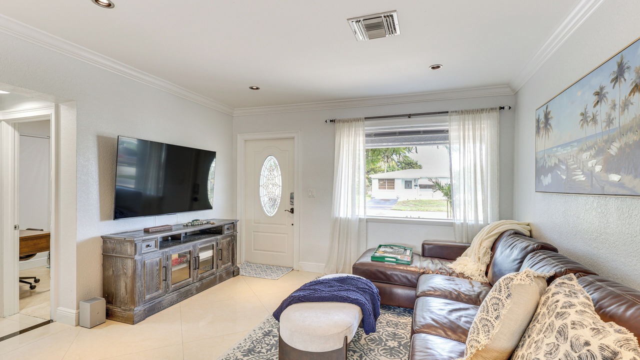 Photo of Livingroom in Deerfield Beach