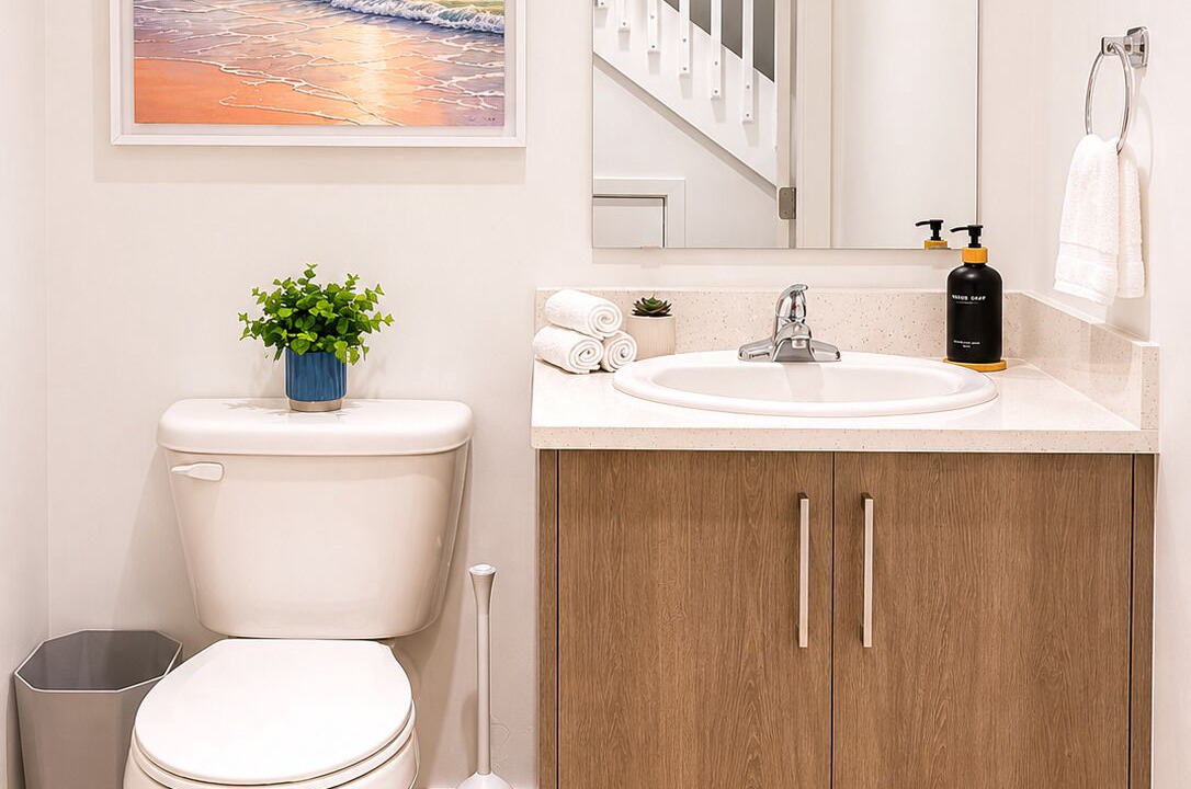 Photo of Bathroom in Golden Glades