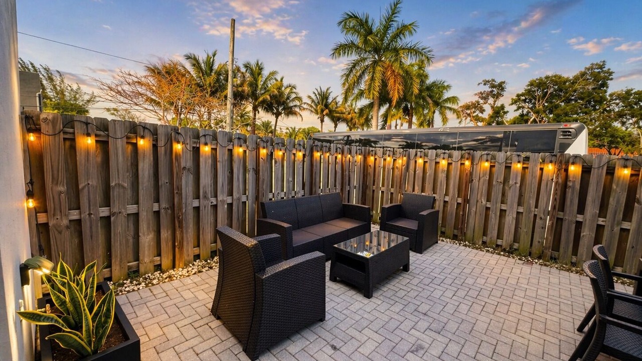 Photo of Patio Balcony in Golden Glades