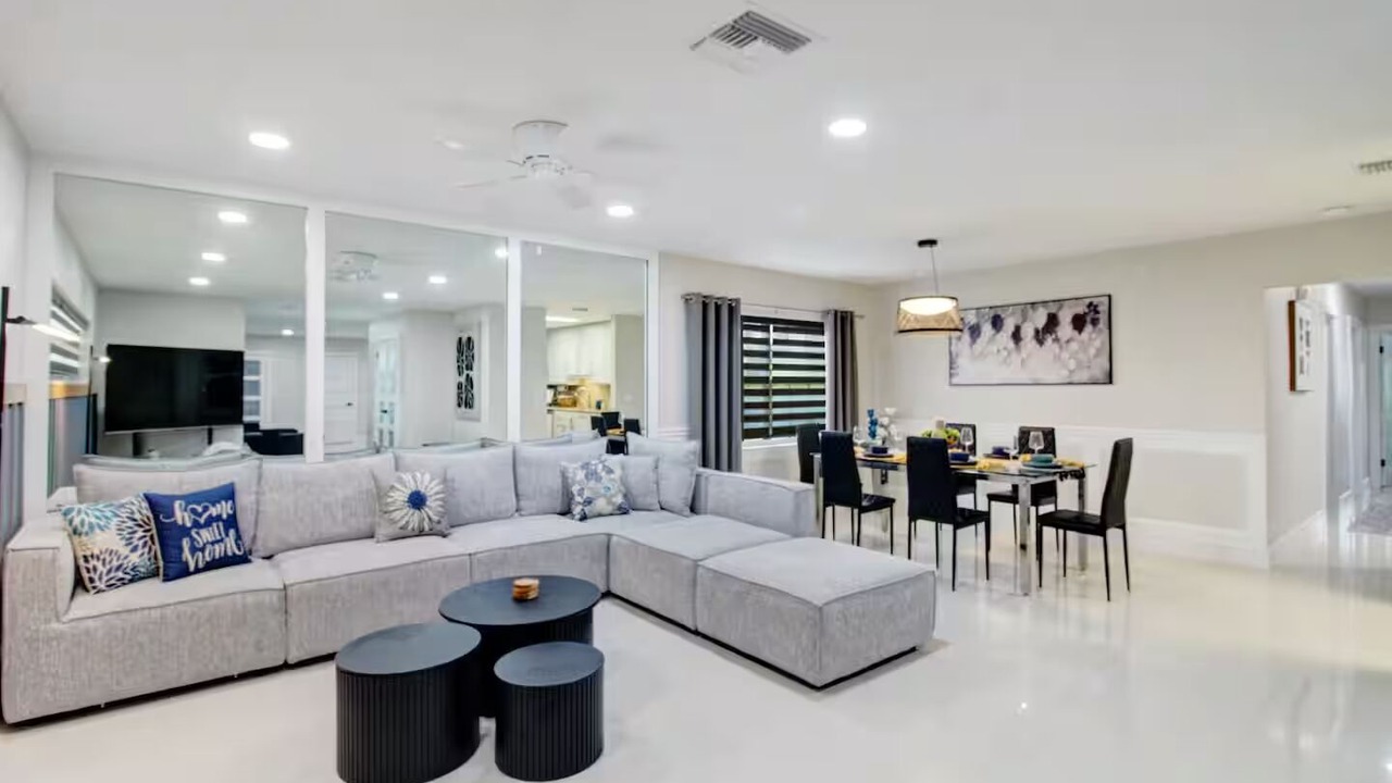 Photo of Bedroom in Miami Lakes