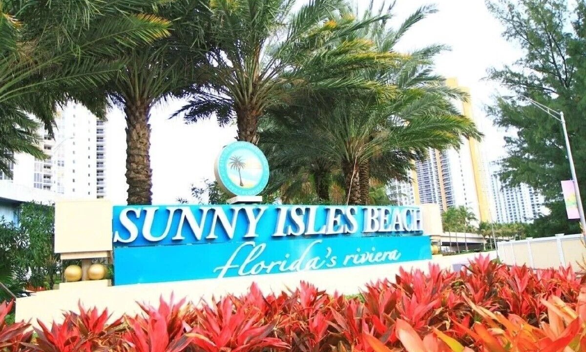 Photo of Others in Sunny Isles Beach