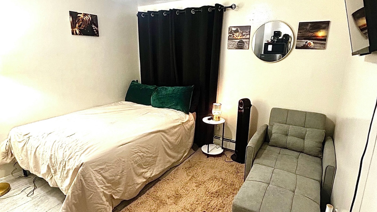 Photo of Bedroom in Ironbound District