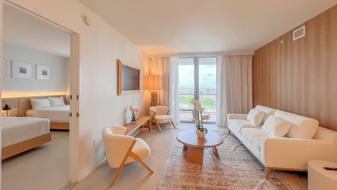 Photo of Livingroom in Hallandale Beach