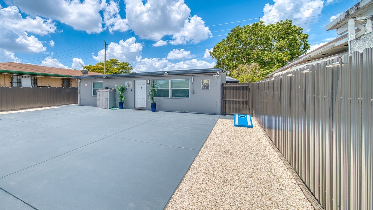 Photo of Outdoor in Hialeah