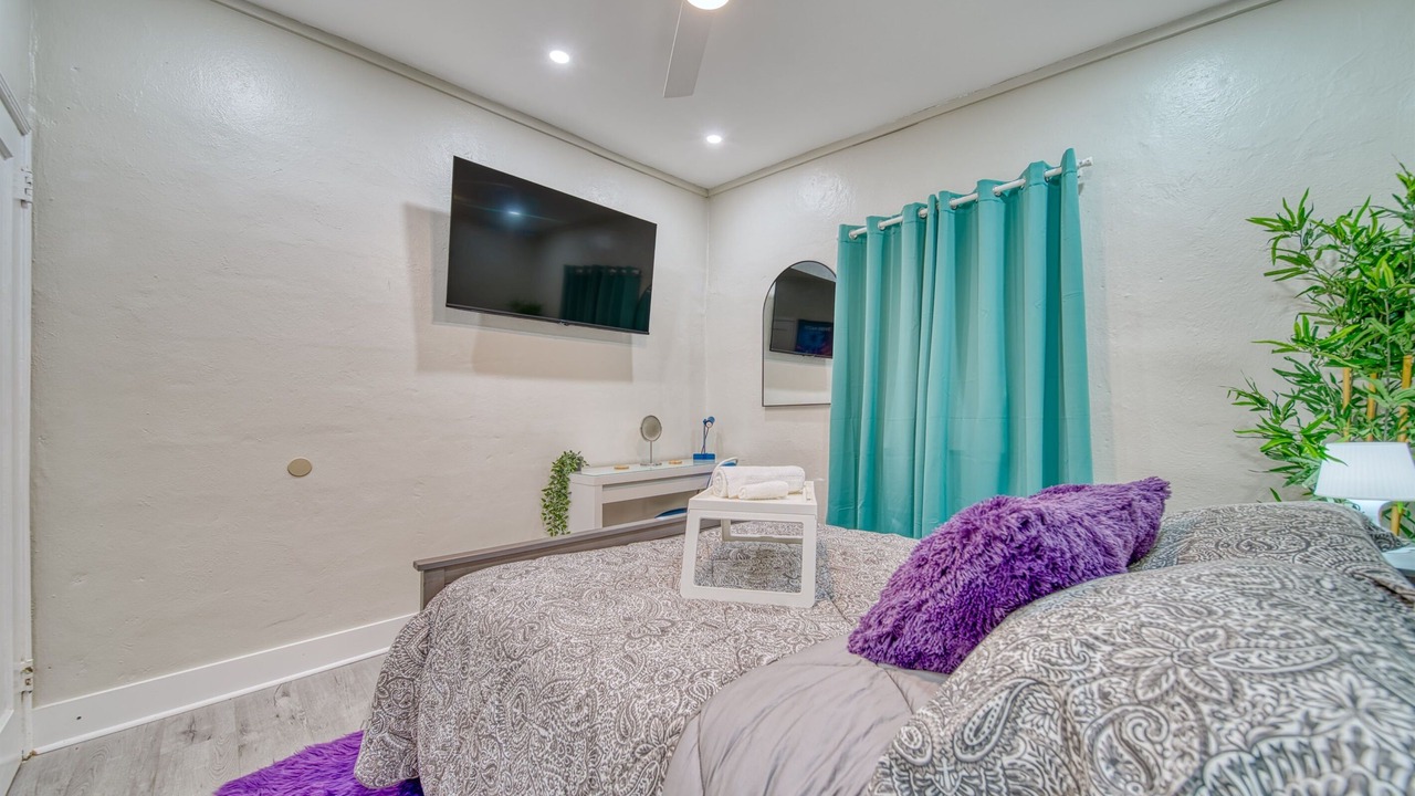 Photo of Bedroom in Hialeah