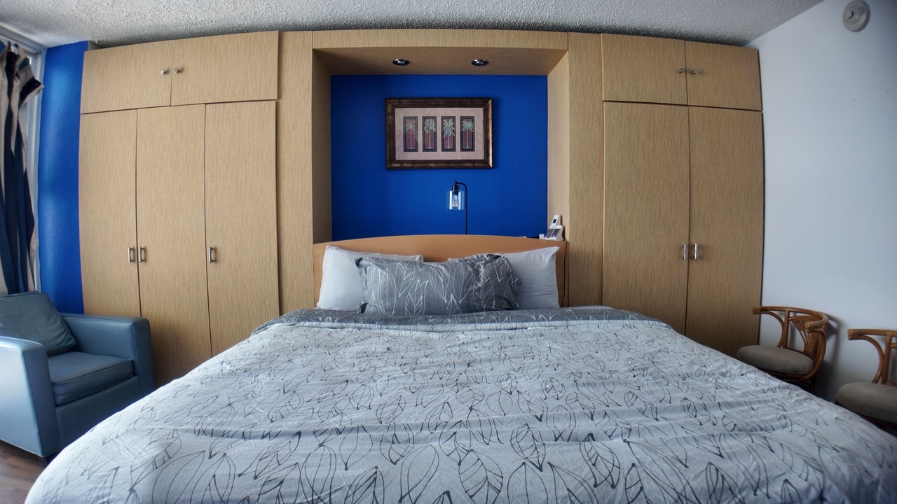 Photo of Bedroom in Bermuda Riviera