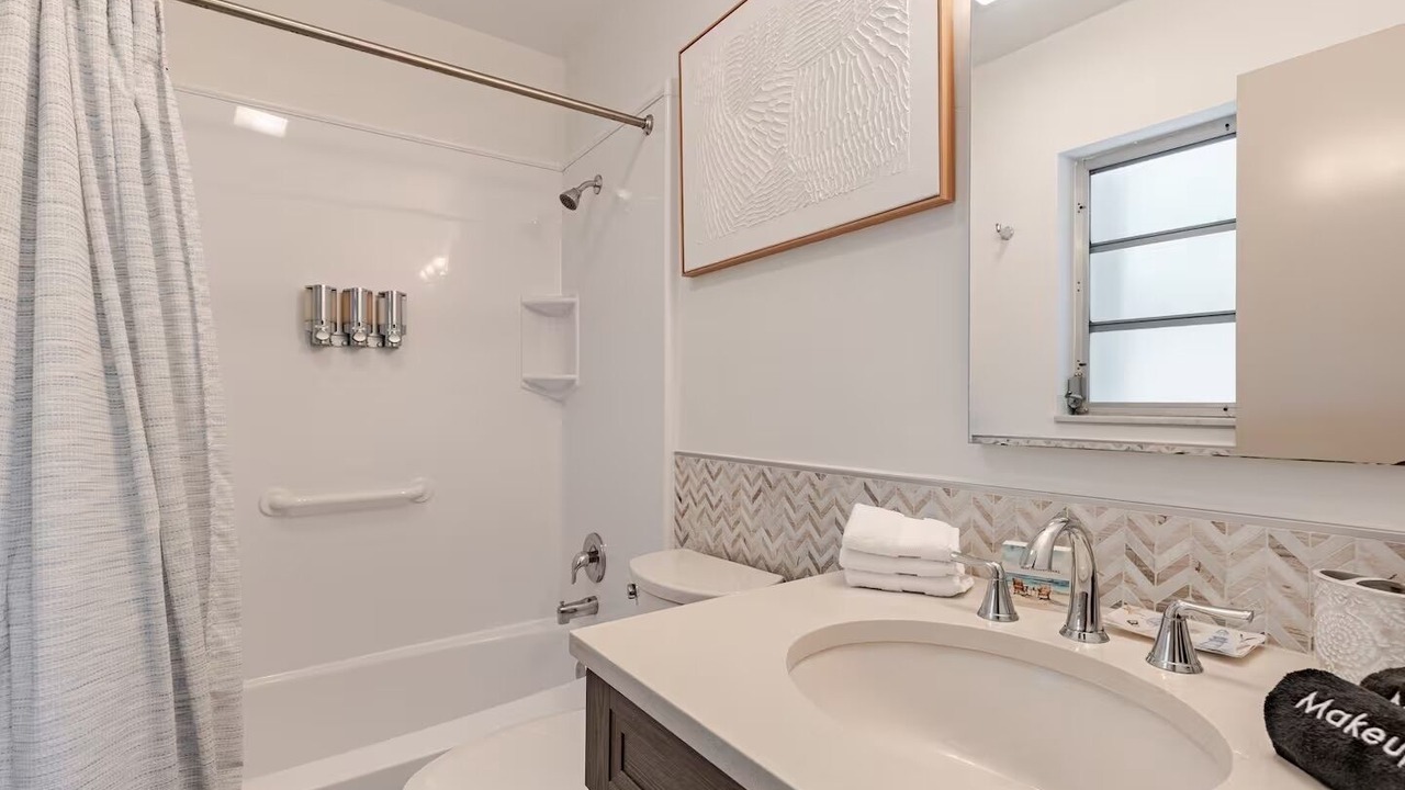 Photo of Bathroom in Lauderdale-by-the-Sea