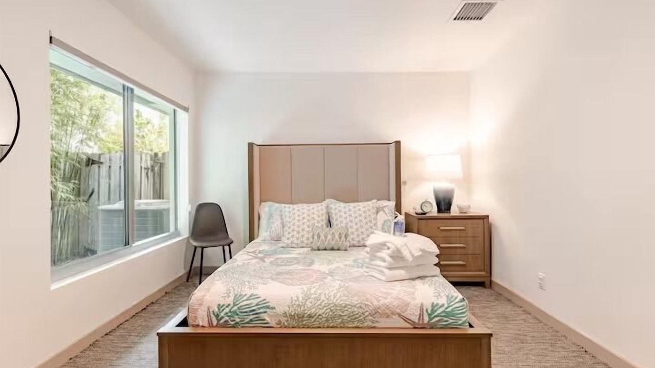 Photo of Bedroom in Lauderdale-by-the-Sea