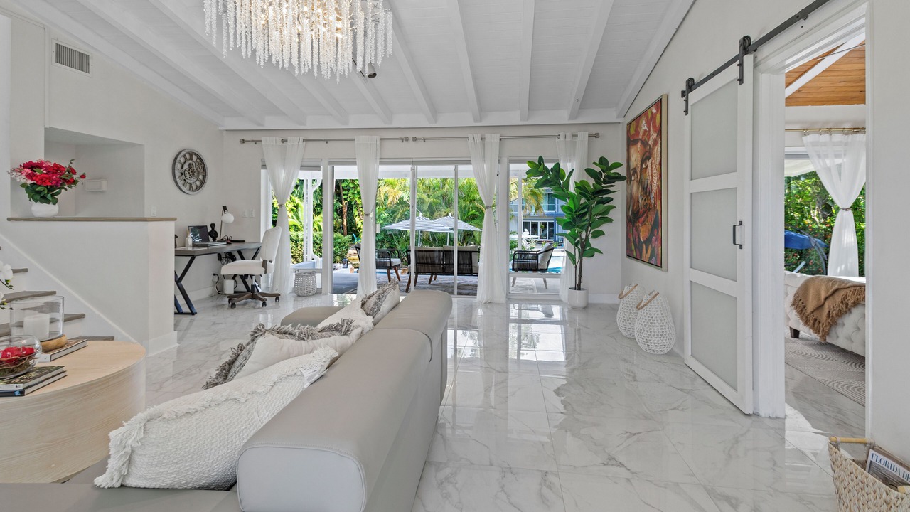 Photo of Livingroom in Riverside Park
