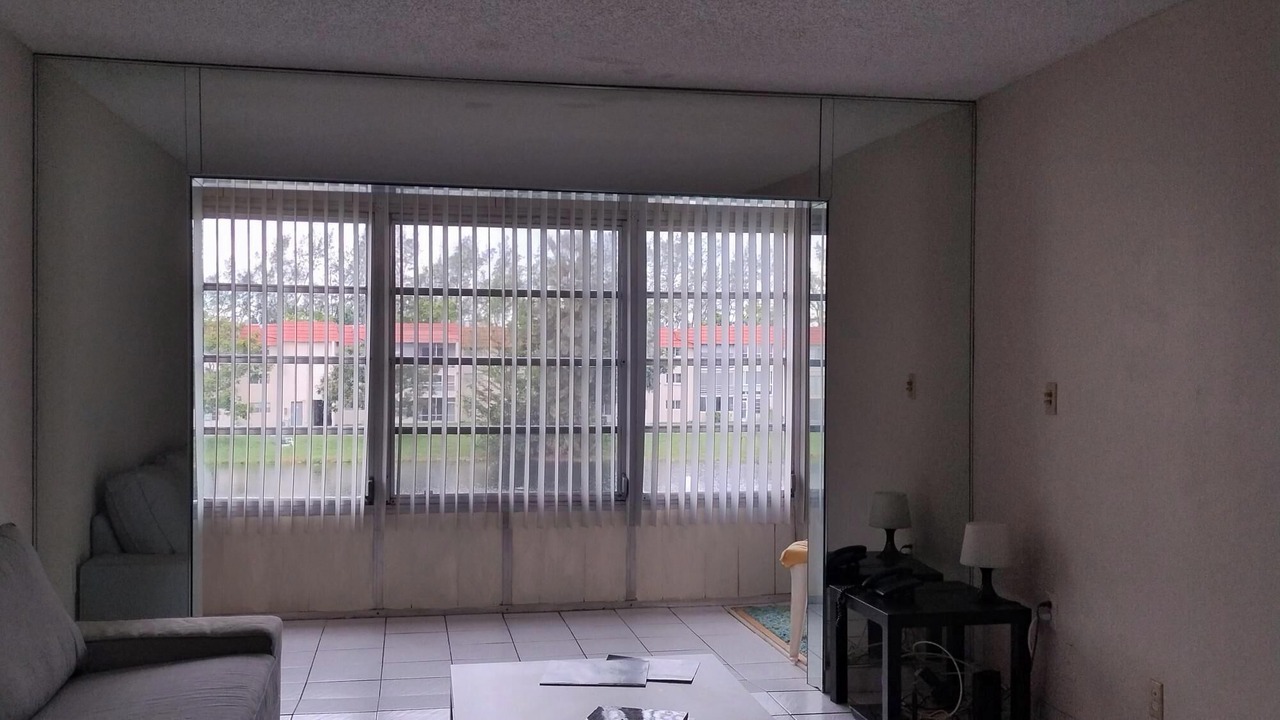 Photo of Livingroom in Sunrise