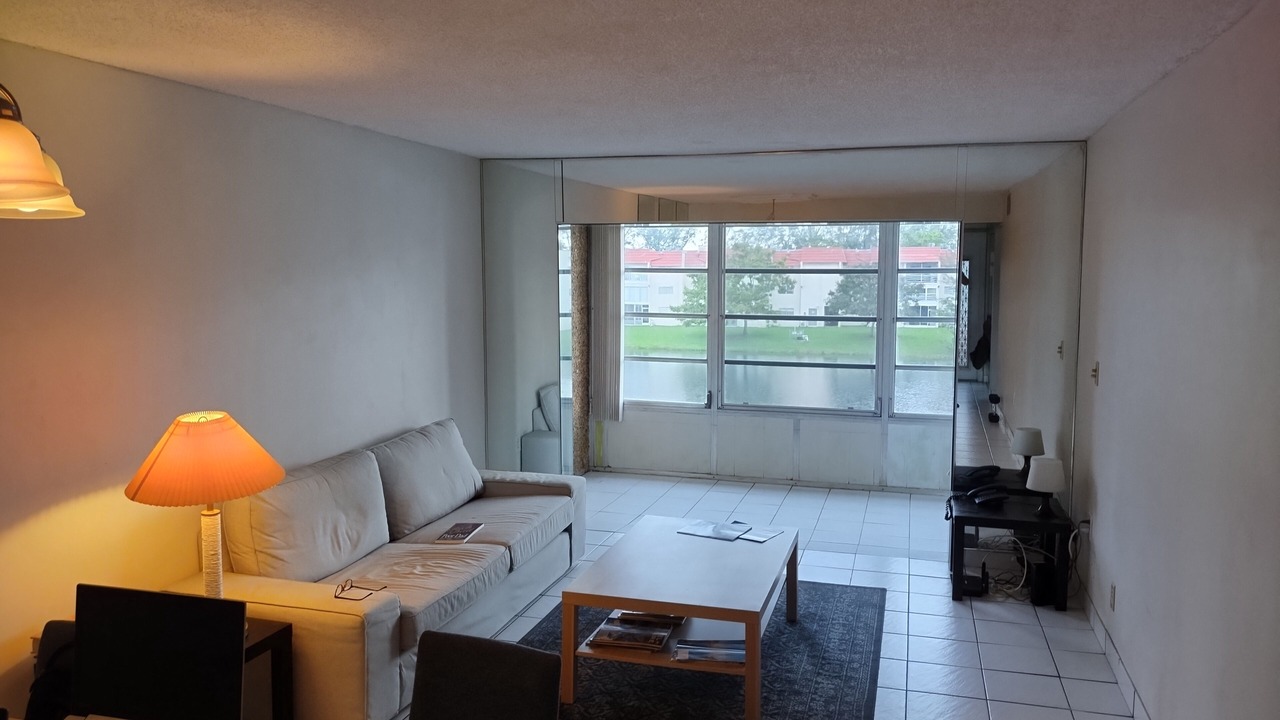 Photo of Livingroom in Sunrise