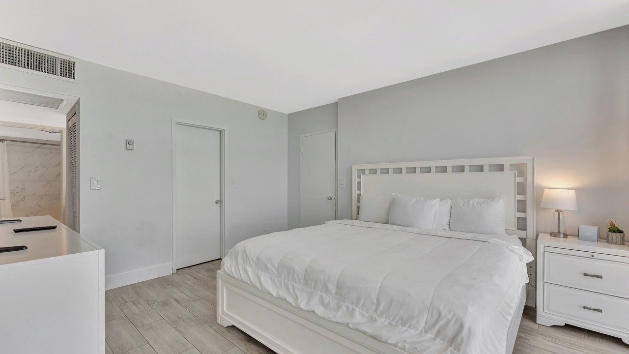 Photo of Bedroom in Bermuda Riviera