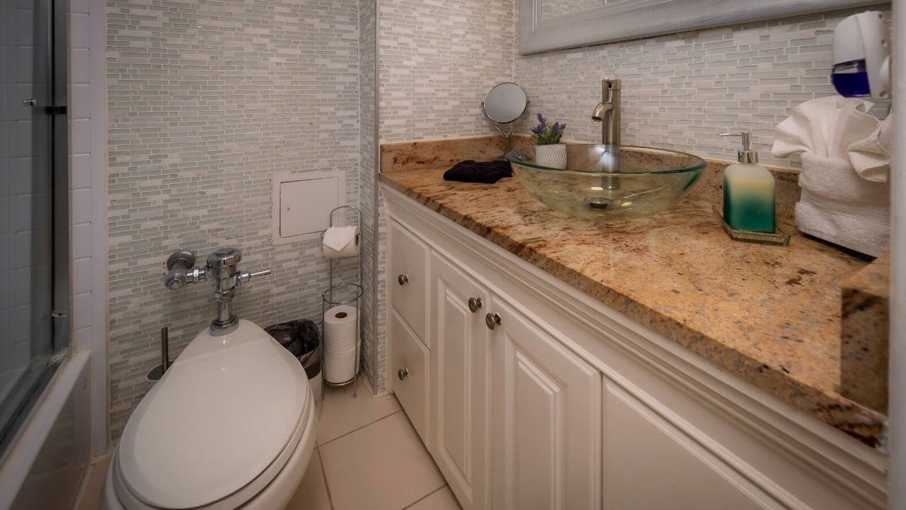 Photo of Bathroom in Bermuda Riviera