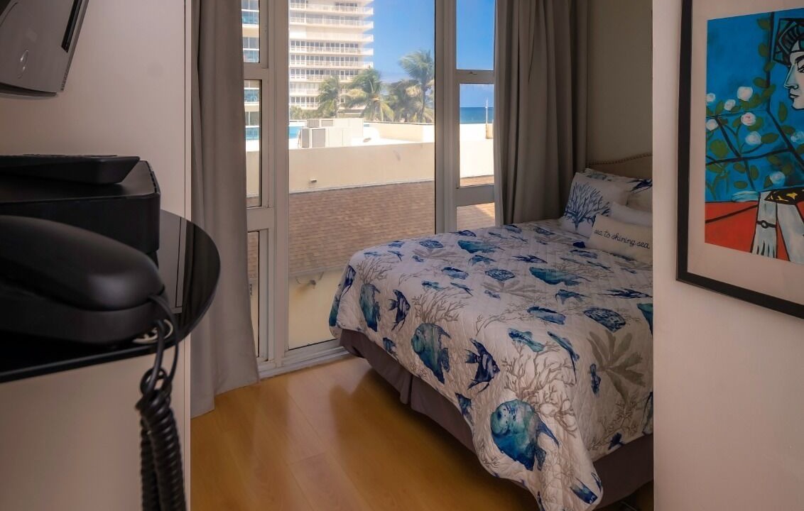 Photo of Bedroom in Bermuda Riviera