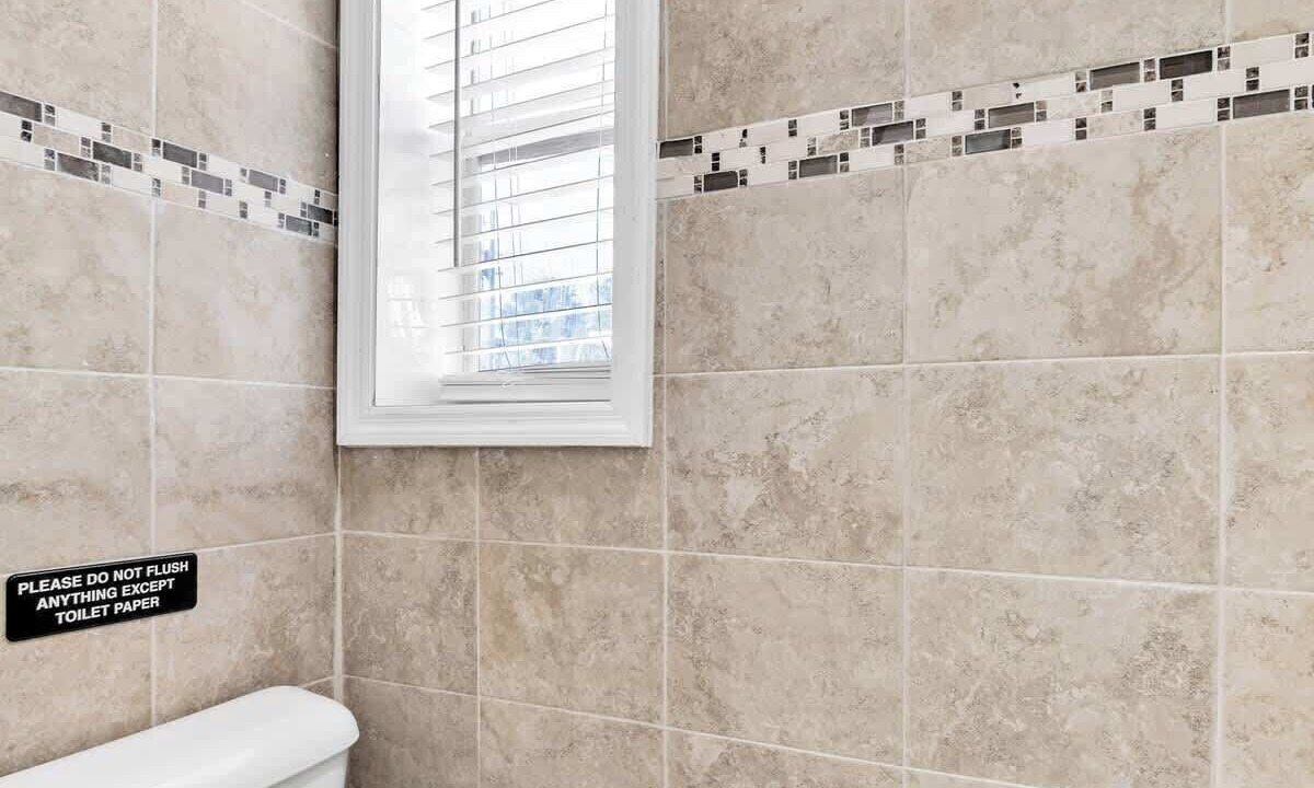 Photo of Bathroom in Boulevard Heights