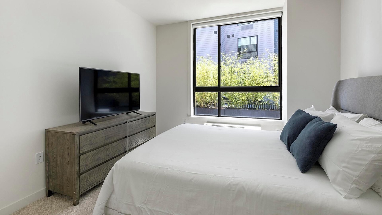 Photo of Bedroom in Carteret