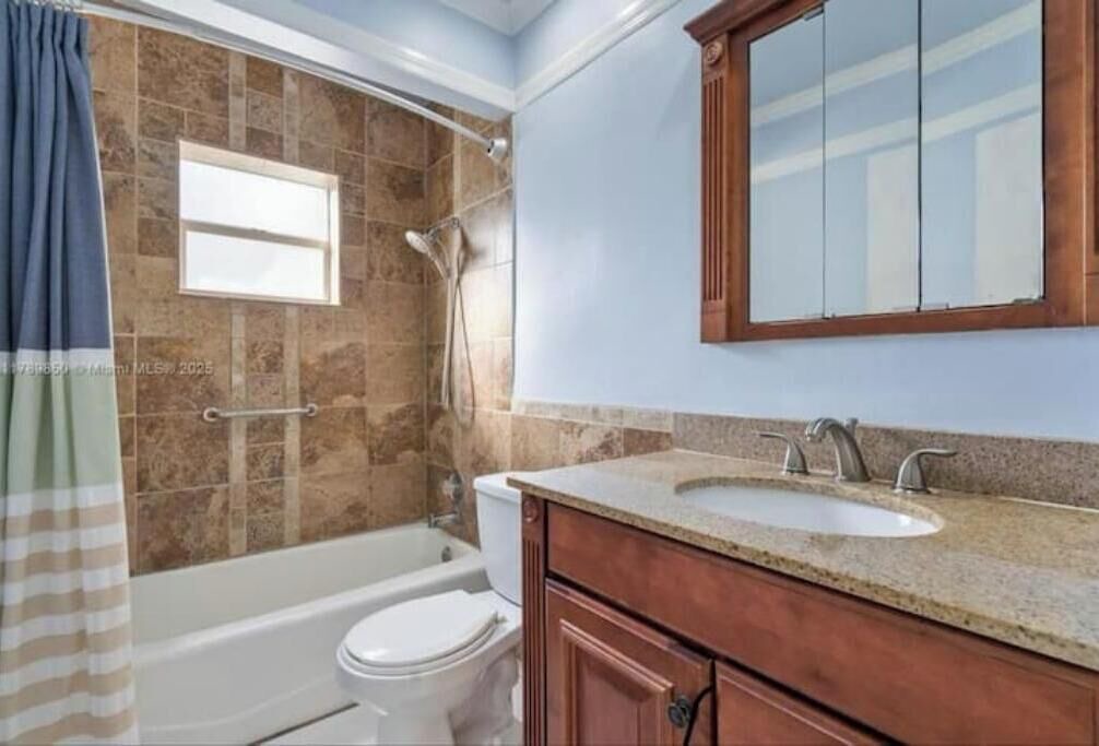 Photo of Bathroom in Poinsettia Heights