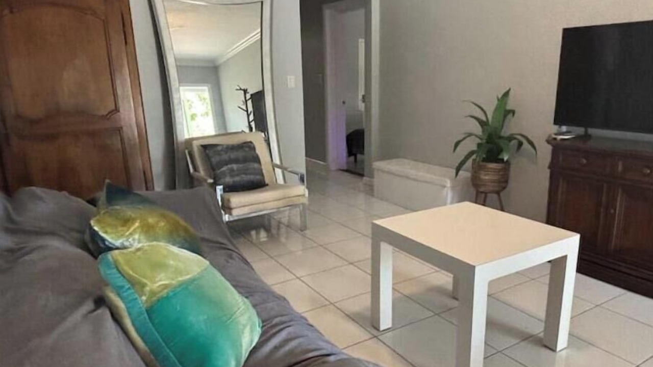 Photo of Livingroom in Poinsettia Heights