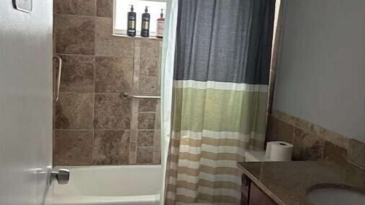 Photo of Bathroom in Poinsettia Heights