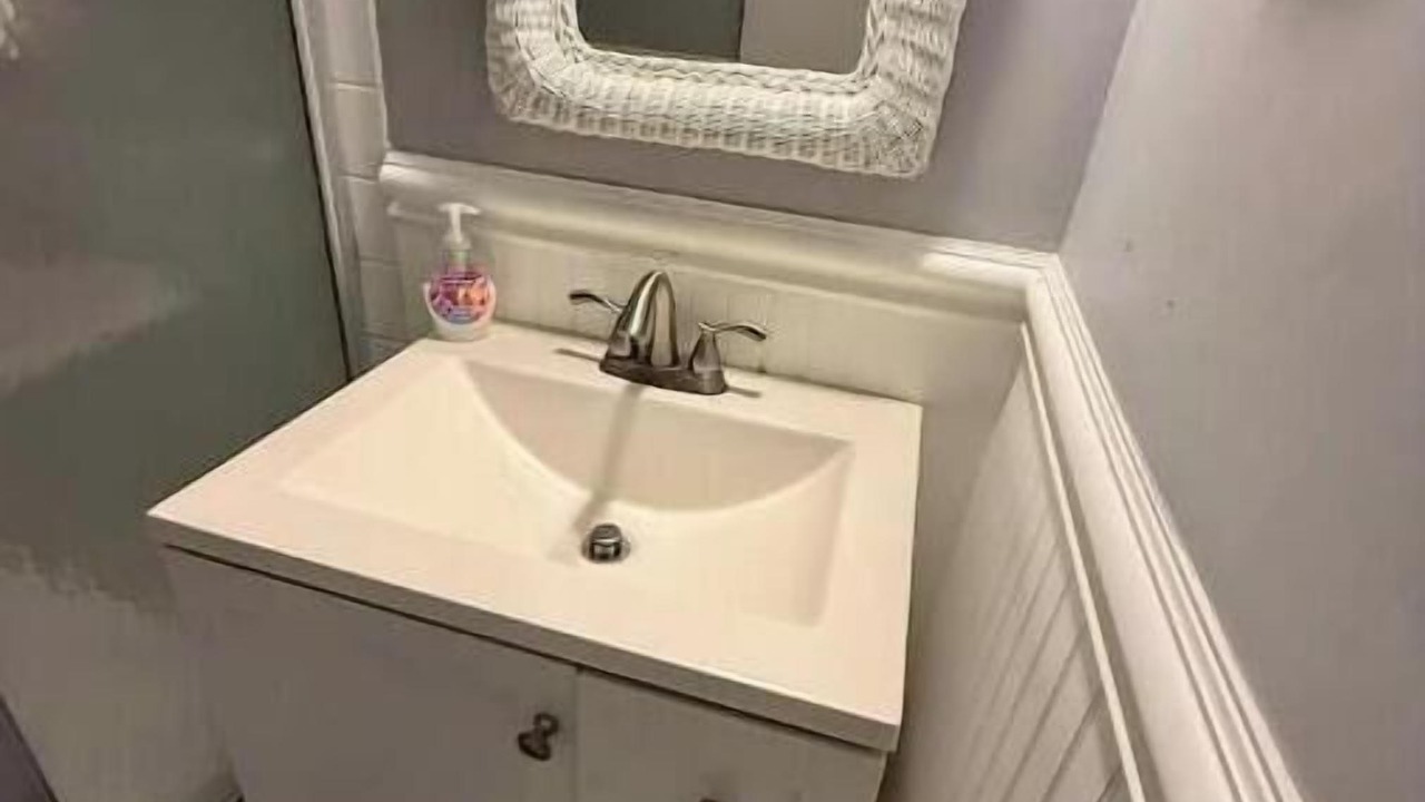 Photo of Bathroom in Poinsettia Heights