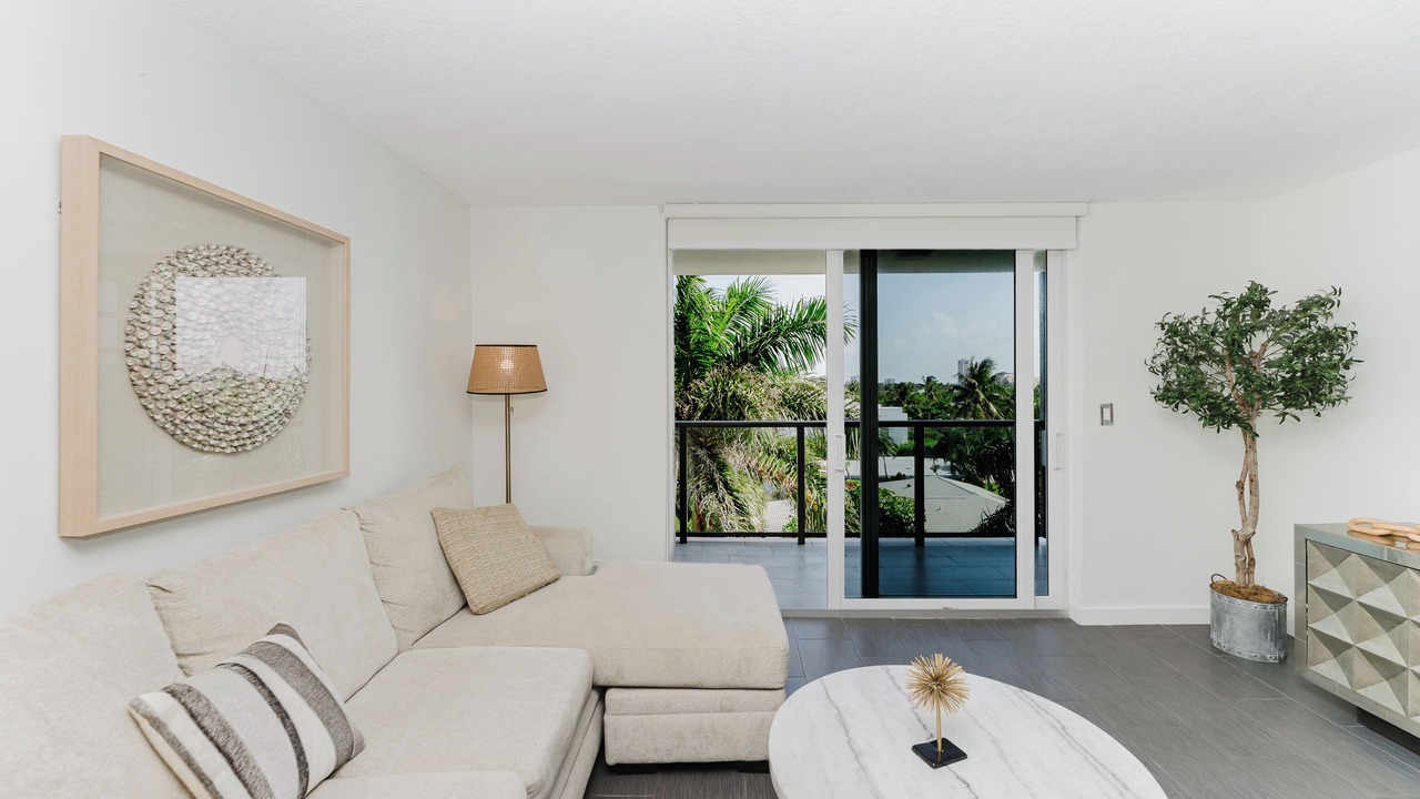 Photo of Livingroom in Boca Raton