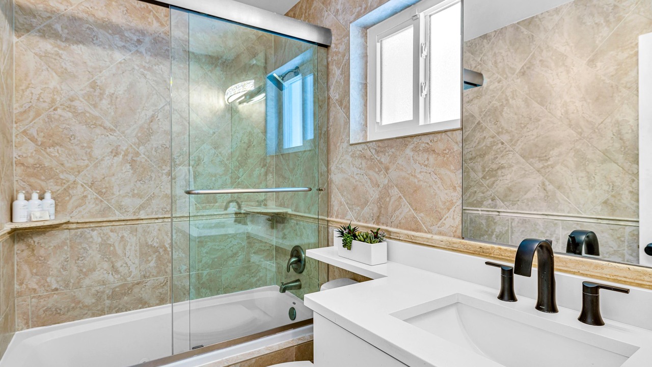 Photo of Bathroom in Lauderdale Beach