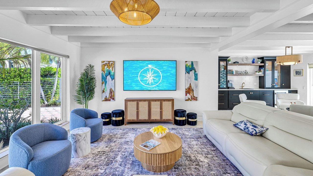 Photo of Livingroom in Lauderdale Beach