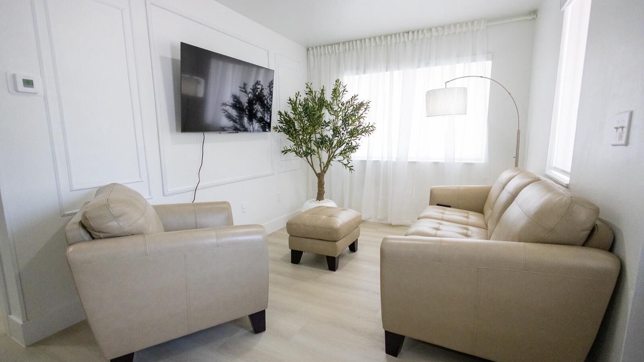 Photo of Livingroom in Allapattah